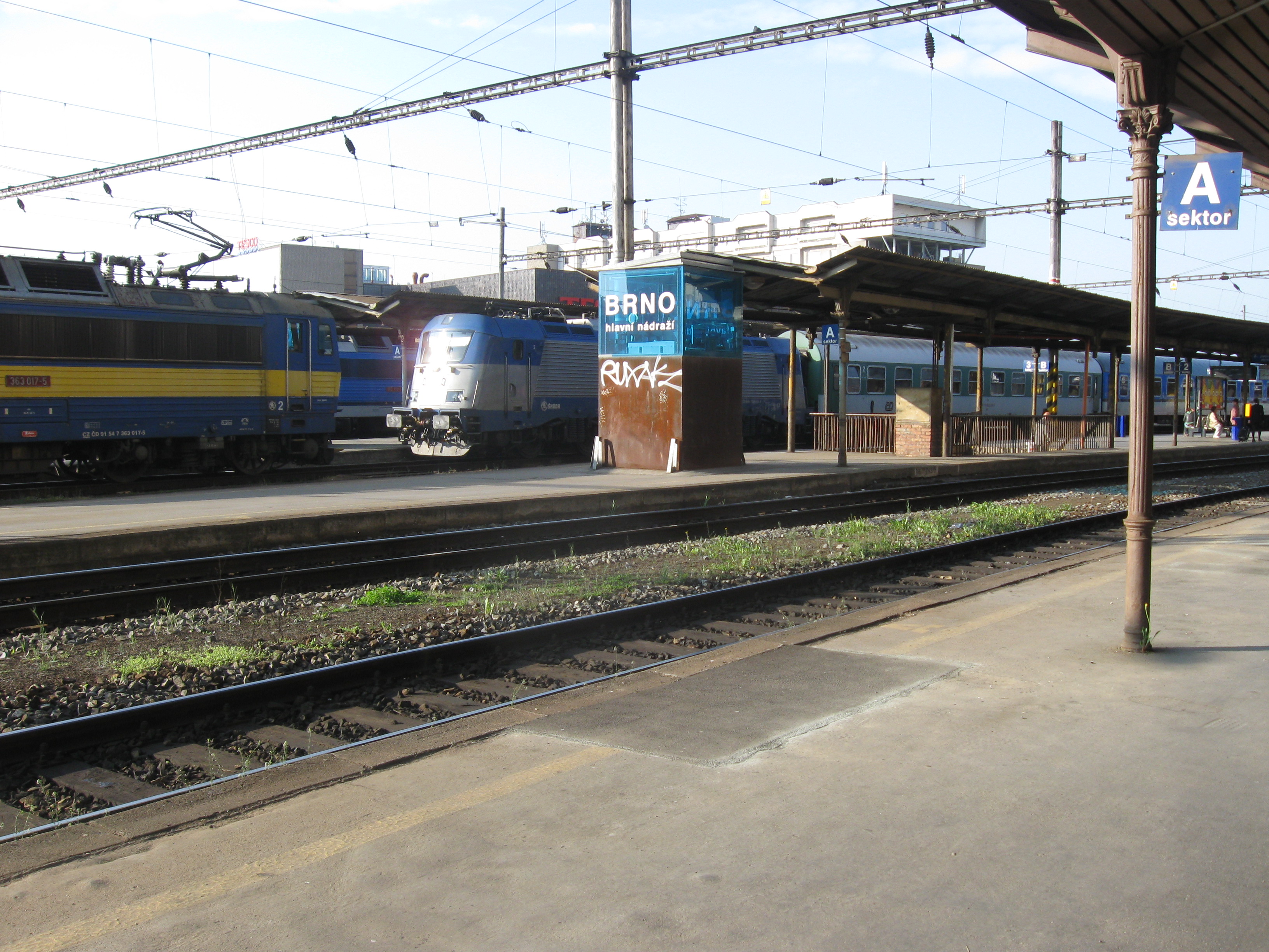 380-008+363-017 autor Jakub Pospíšil místo Brno hl.n.